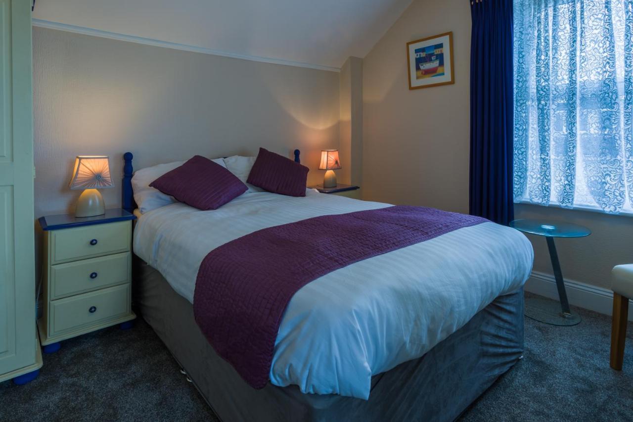 Relax At Rosscourt Guest House-Free On Site Parking (Adults Only) Bornemouth Extérieur photo