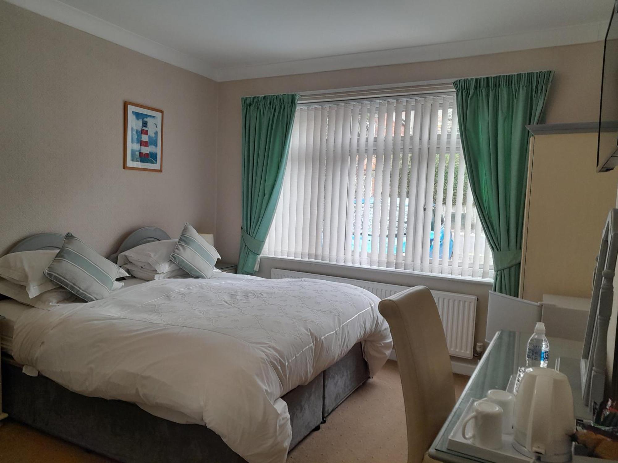 Relax At Rosscourt Guest House-Free On Site Parking (Adults Only) Bornemouth Extérieur photo