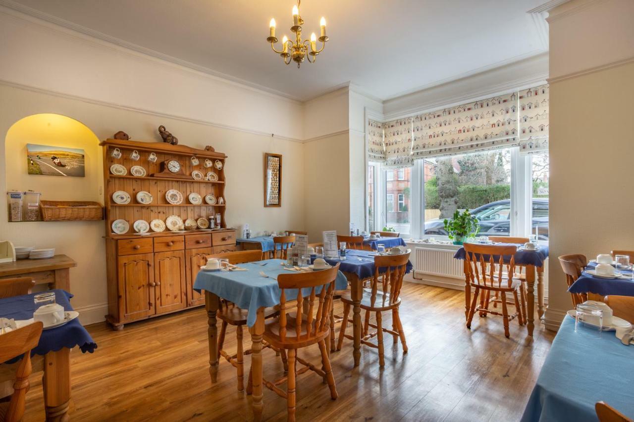 Relax At Rosscourt Guest House-Free On Site Parking (Adults Only) Bornemouth Extérieur photo